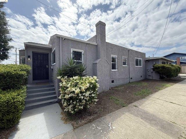 House for sale in Oakland, California