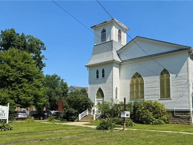 House for sale in Rock Creek, Ohio