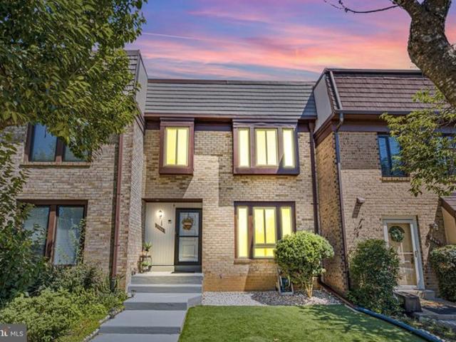 Townhouse for sale in Virginia