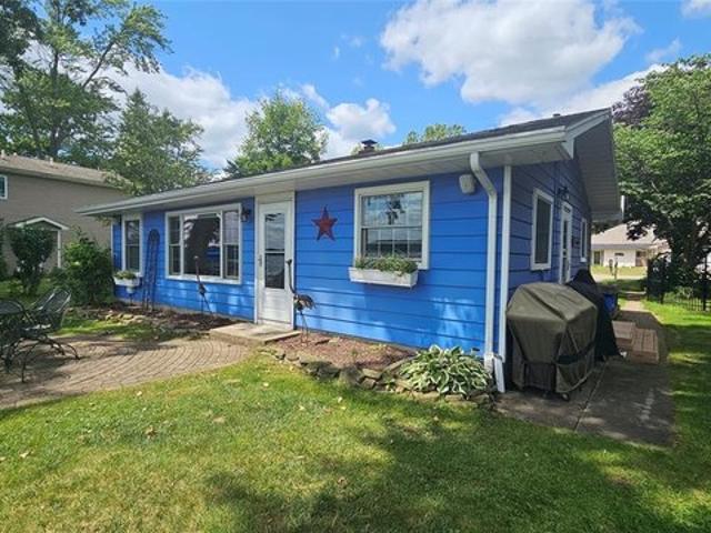 House for sale in Hamburg, Michigan