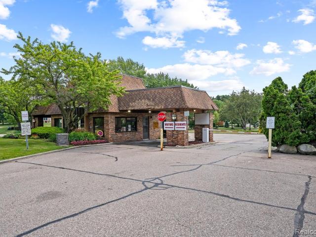 Condo for sale in Farmington