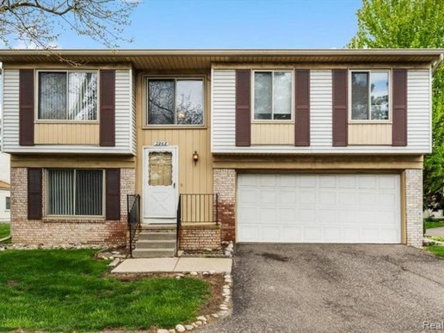 Condo for sale in Troy, Michigan