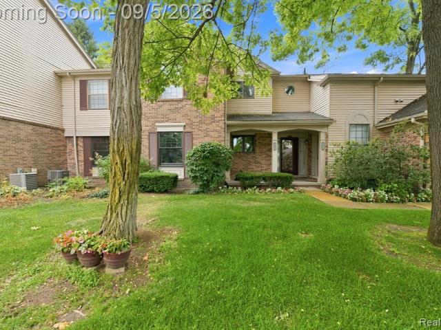 Condo for sale in Commerce Township, Michigan