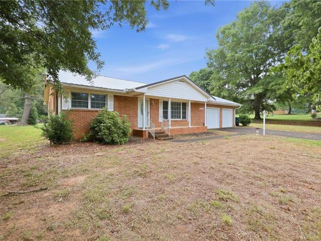 House for sale in Belews Creek, North Carolina
