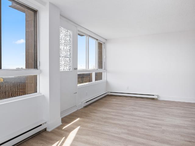 Apartment for rent in Mulhurst Bay, Ontario