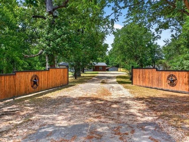 House for sale in Huntington, Texas