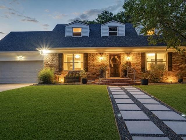 House for sale in Farmers Branch, Texas