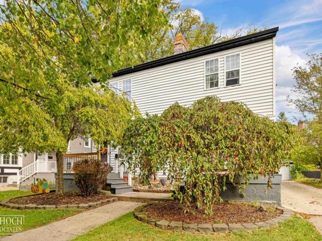 House for sale in Grosse Pointe, Michigan