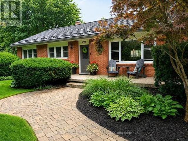 House for sale in Ancaster, Ontario