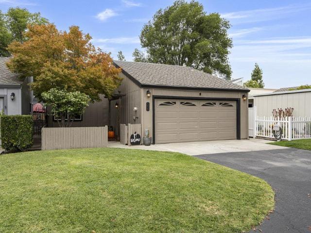 Townhouse for sale in Hollister, California