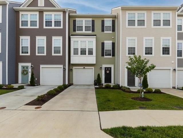 Townhouse for sale in Virginia
