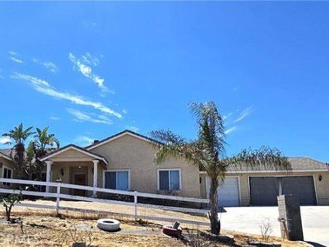 House for sale in Nuevo, California