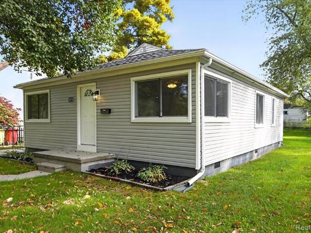 House for sale in Flat Rock, Wayne County