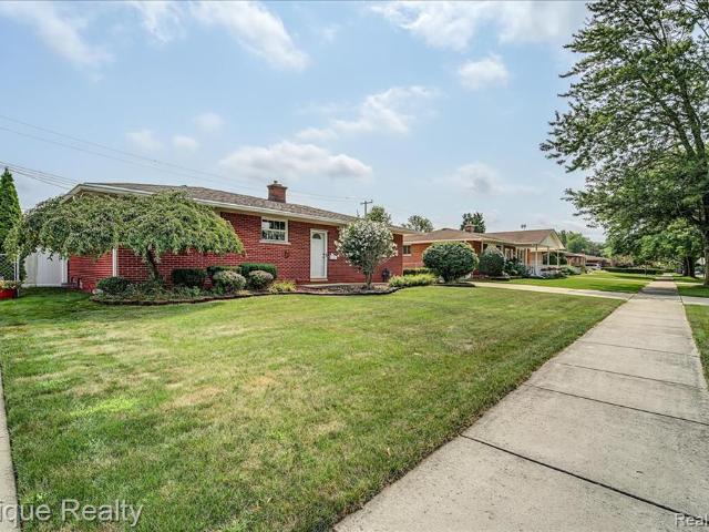 House for sale in Flat Rock, Michigan