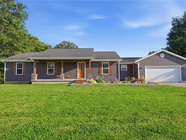 House for sale in Edgewood, Illinois