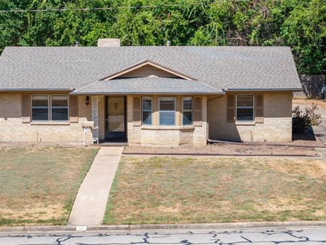 House for sale in Paris, Lamar County