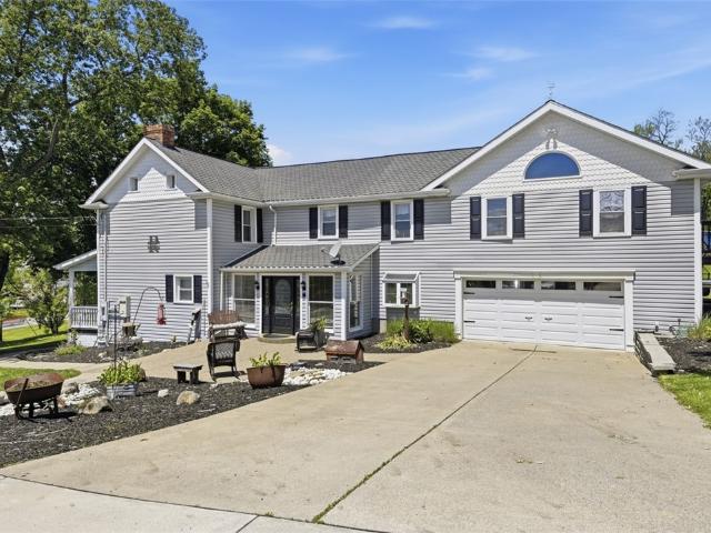 House for sale in Hickory, Pennsylvania