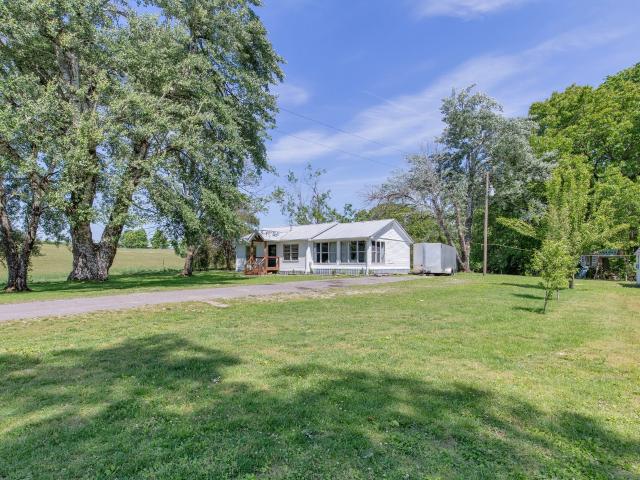 House for sale in Westmoreland, Middle Tennessee