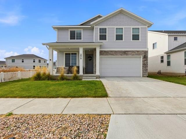 Townhouse for sale in Syracuse, Utah