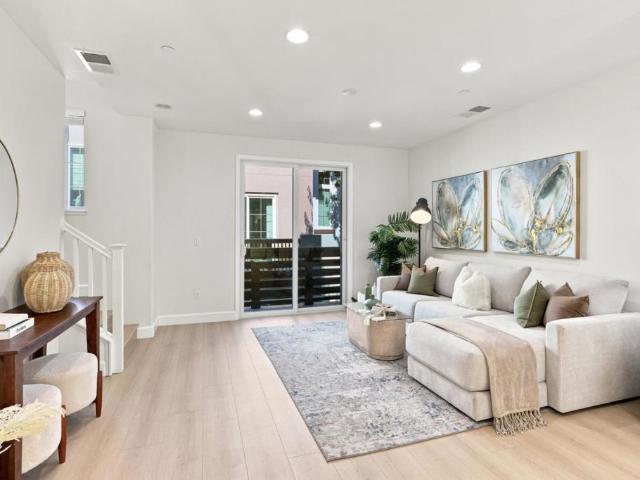Townhouse for sale in Santa Clara, California