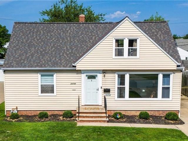 House for sale in Wickliffe, Lake County
