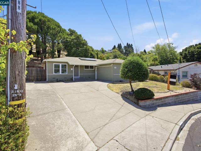 House for sale in Pinole, California
