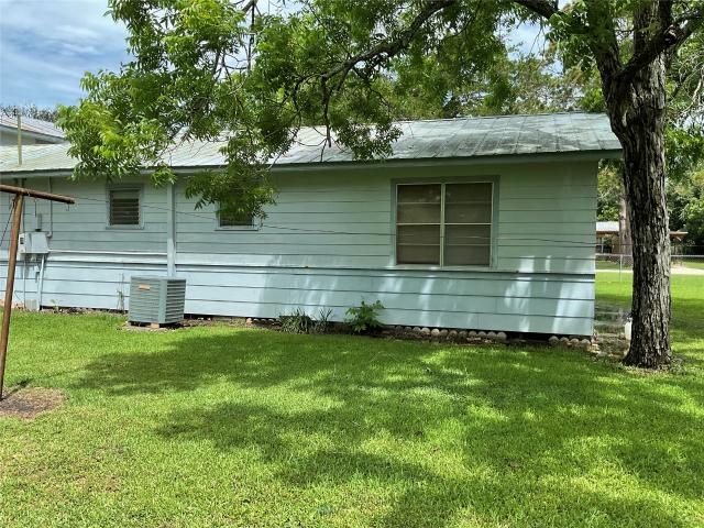House for sale in Markham, Matagorda County