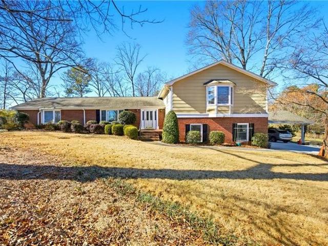 House for sale in Lilburn, Georgia