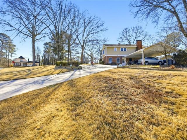 House for sale in Lilburn, Georgia