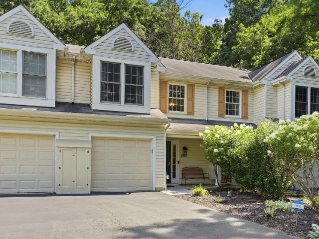 Townhouse for sale in Oakmont, Pennsylvania