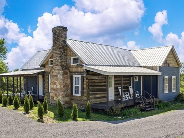House for sale in Valley Head, Alabama