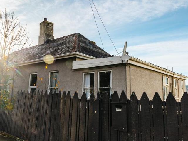 House for rent in Otakou