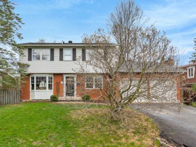 House for sale in Beaconsfield, Quebec