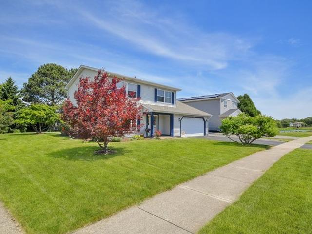 House for sale in Carol Stream, Illinois