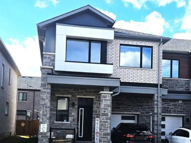 Townhouse for rent in Milton, Golden Horseshoe
