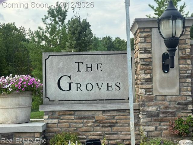 Condo for sale in Rochester Hills, Michigan