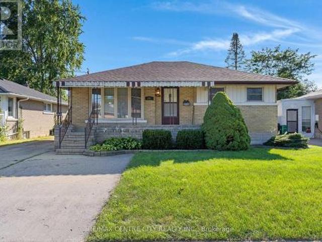 House for sale in Vanier, Kitchener