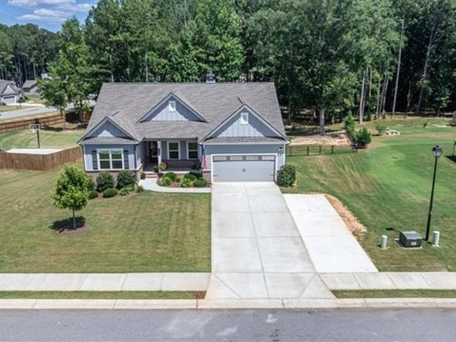 House for sale in Hull, Georgia