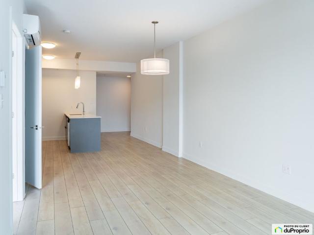 Apartment for rent in Chomedey, Laval (région administrative)