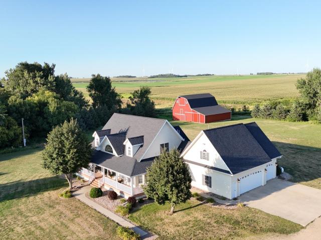 House for sale in Hendricks, Minnesota
