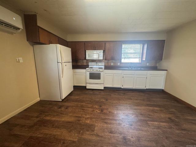 House for sale in Datto, Corning