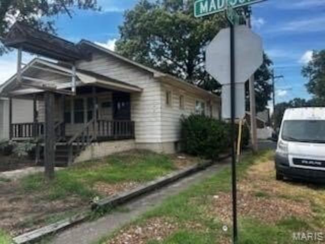 House for sale in East Saint Louis, Illinois