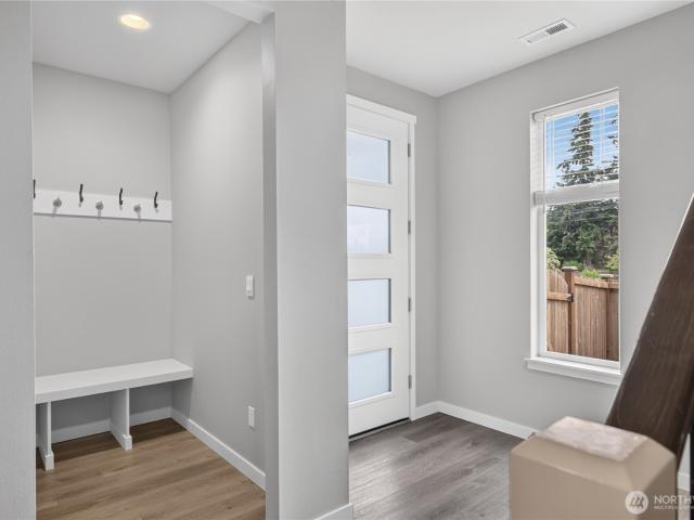 House for sale in Oak Harbor, Washington
