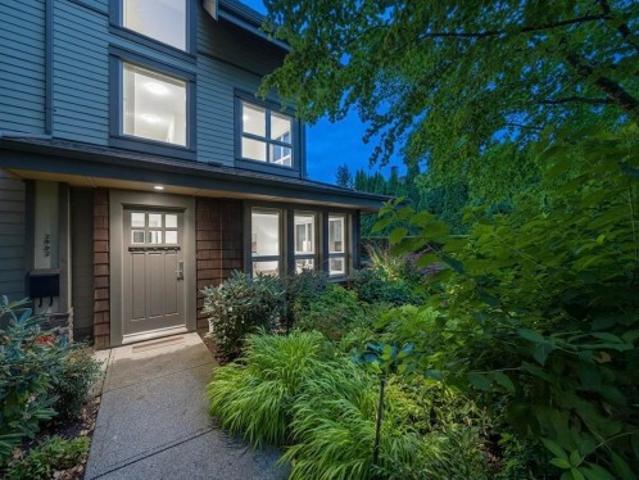 Townhouse for sale in Delbrook-Upper Lonsdale, North Vancouver