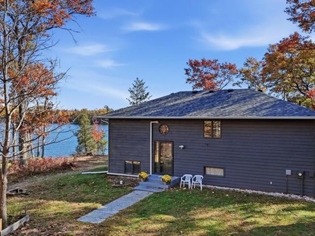 House for sale in Danbury, Town of Swiss