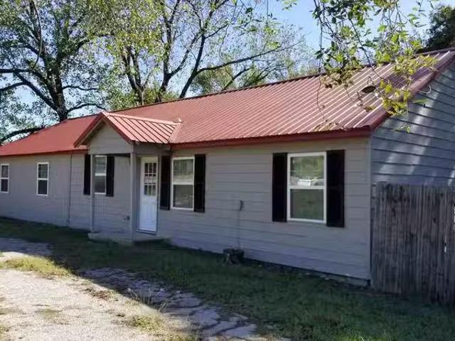 House for rent in Ada