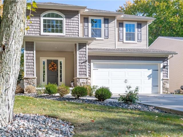 House for sale in Oak Hill Village, Willoughby