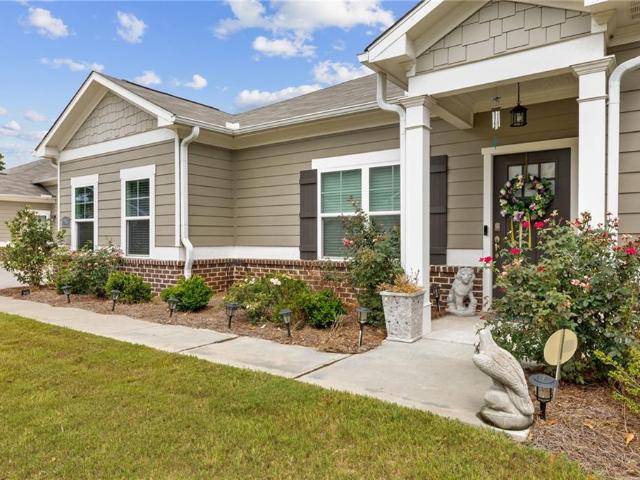 Townhouse for sale in Loganville, Georgia