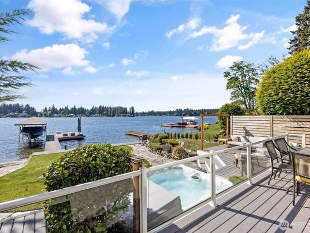 House for sale in Black Diamond, Washington