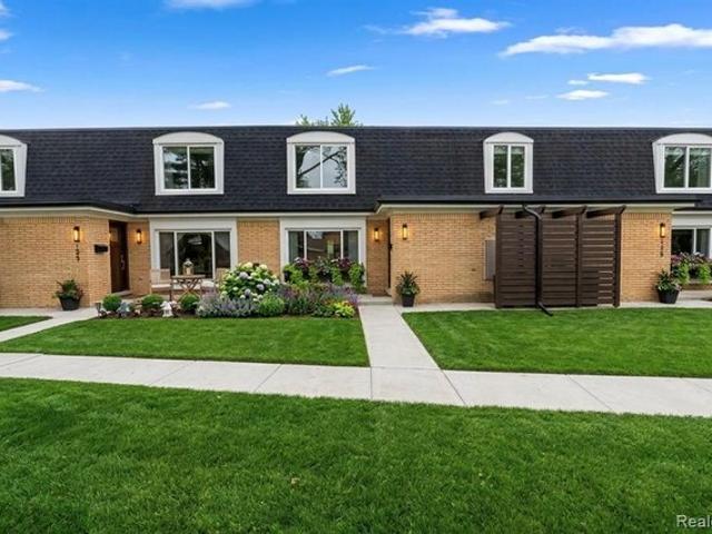 Townhouse for sale in Warren, Michigan